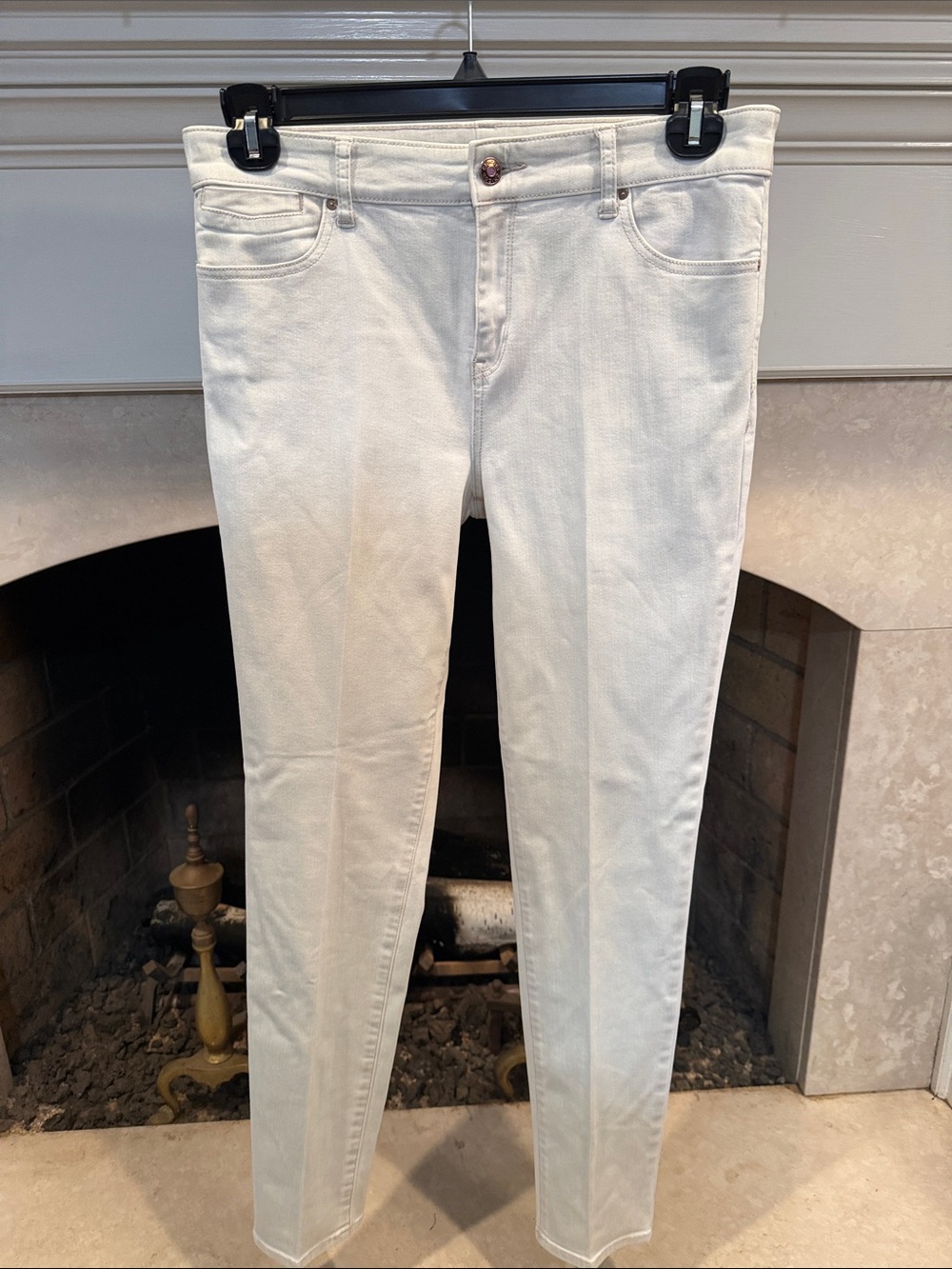 Chico's Platinum Jeggings in Cream Clean Stretch Denim size 8